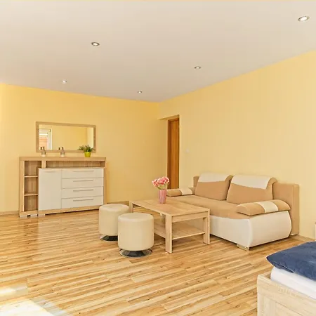 W Domku Wojkow - Kolo Karpacza コバリ